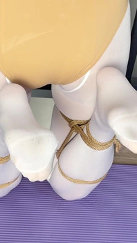 Traje de dança com meias brancas, versão pura de punição