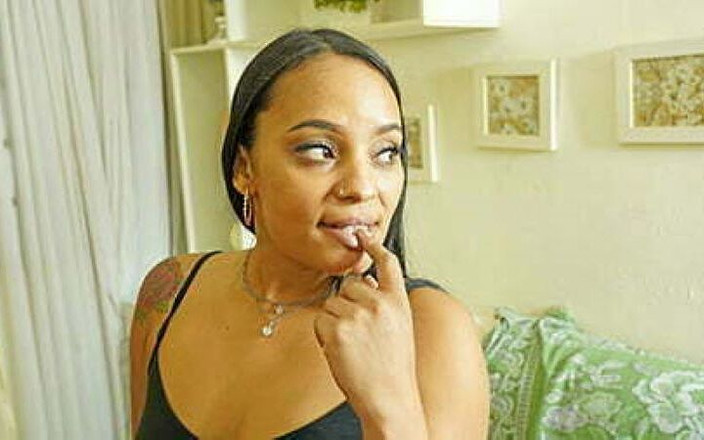 Amopornobr: 我的继侄吃了我的妻子最后一部分