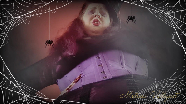 Mxtress Valleycat: Förtrollad och förnekad