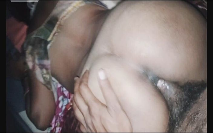 Well cum: Mooie Indische seks op zijn hondjes met je prachtige Bhabhi