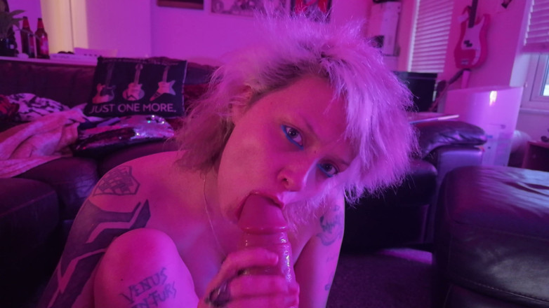 Glitterqueen1999: Garder sa demi-sœur tranquille - tabou