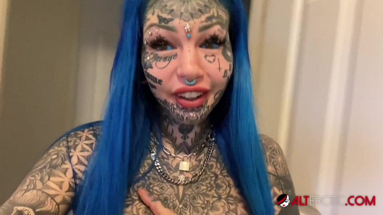 Alt Erotic: Melancap solo Amber Luke yang dikuarantin