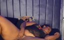 Mara Exotic: Gruesa sexy milf sensual en solo de masturbación
