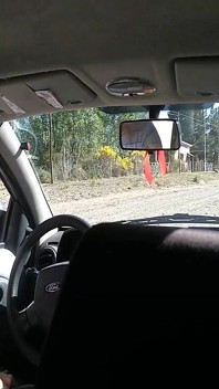 Невідома тінка мастурбує мене в моїй машині на вулиці