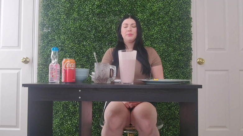Julia Ryan: Gfe Mukbang Farting and Burping