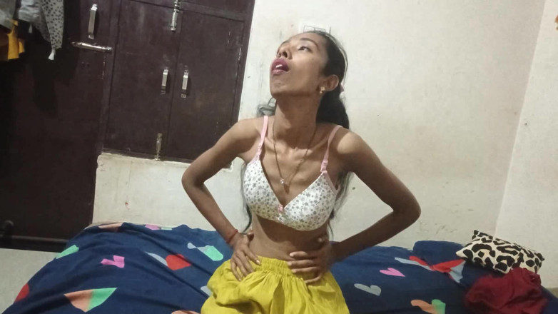 Truefuker: Desi Bhabi Kissed Her Father-in-law and Sucked His Too