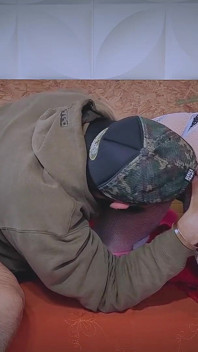 多汁的宝贝继妹醒来鸡巴操她的屁股