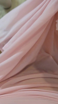 Maricas Kanisa masturbando com Luva de Renda e Meia-calça