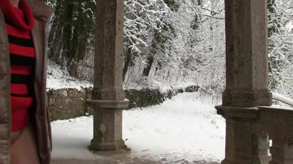 Popp Sylvie: Popp Sylvie - My pussy in the snow