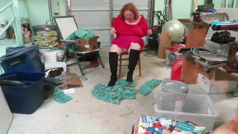 BBW nurse Vicki adventures with friends: Culo grosso scoppia pacchetti d'aria per i tuoi pacchetti con...