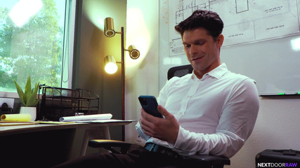 Next Door Studios: Nextdoorstudios von meinem chef gezüchtet