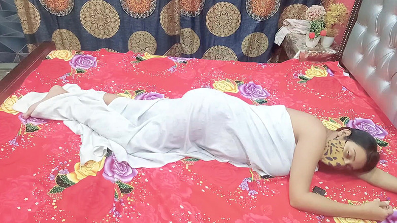 MehwishButt: Tante seksi india dipijat sama tukang pijat untuk pijat, dan...