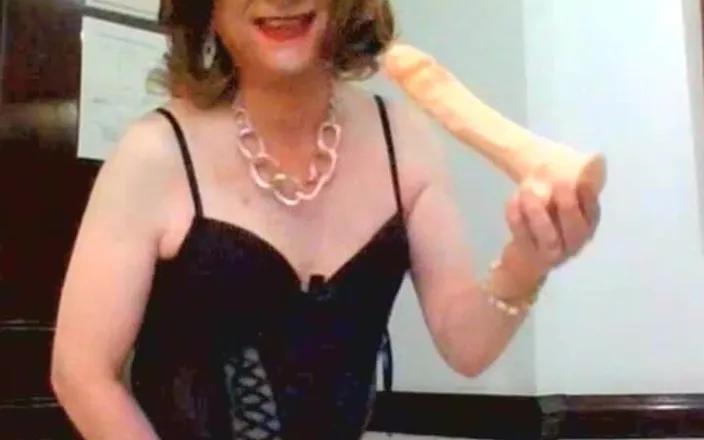 HectorChile1969: Crossdresser Fernanda Gomez Playing with a Dildo in Cam