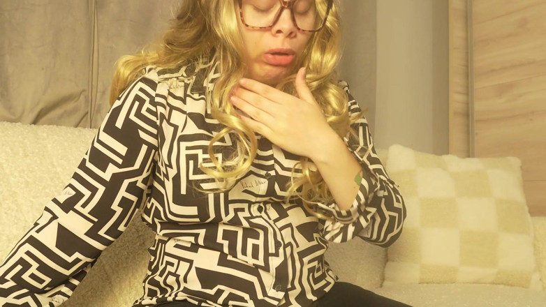 AmayaMori: Giantess Stepsister Swallows Him the Potion Wears off