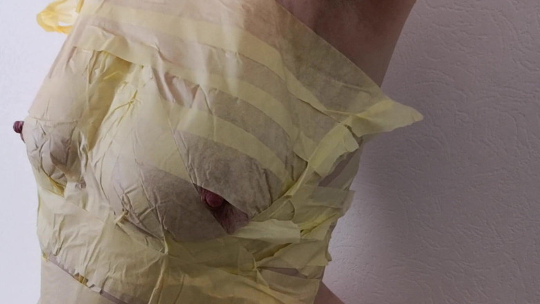Bouncy Tits Action: Băng tôi và xỏ núm vú của tôi