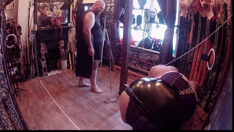 Aaexperiencesltd: Part 2:- Domina Satana, Lanista Bear and Their New Toy Daisy.