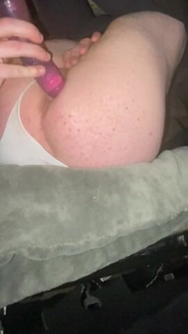 Flirty Athlete: Anal play in thong