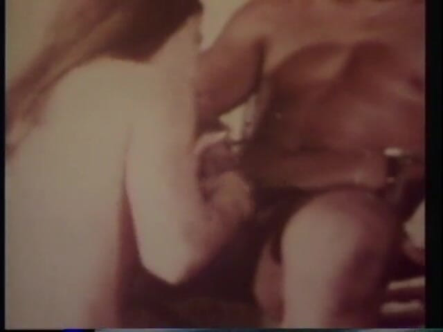 Vintage Usa: สาววินเทจขนดกสวย โดนเติมน้ำอสุจิเต็มปาก