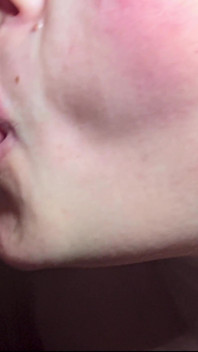 Sex oralny z bliska - każda kropla na język budzi w niej nowy ogień