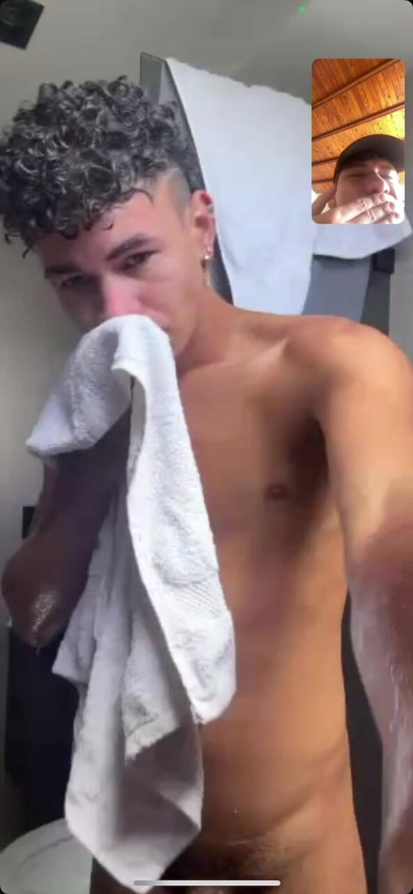 Icyhot707: I Shower with My Heterosexual Friend Over a Video Call