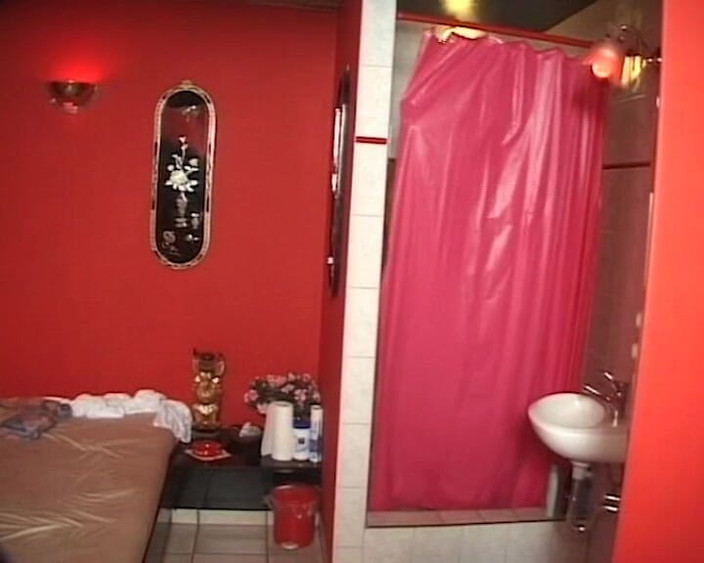 BB Video - Vintage Story: Niemiecki trójkąt FMM tajski amator duże naturalne cycki blondynki DP