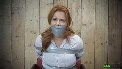 Gag Attack: Lisa Scott - roubíky s PVC páskou