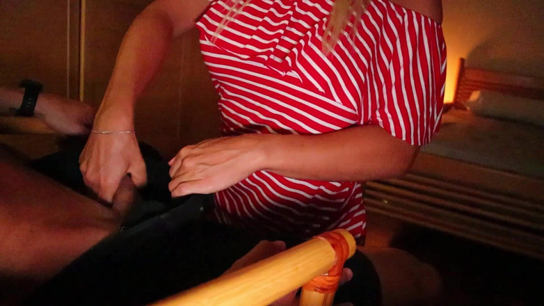 Chokobanana: Sex noaptea târziu cu iubita - cur perfect sărind pe pula...