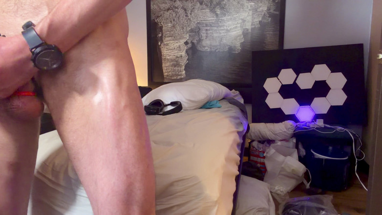 Savage confidence: Nutting on a Sweaty Beater I Took off While Sreaming...
