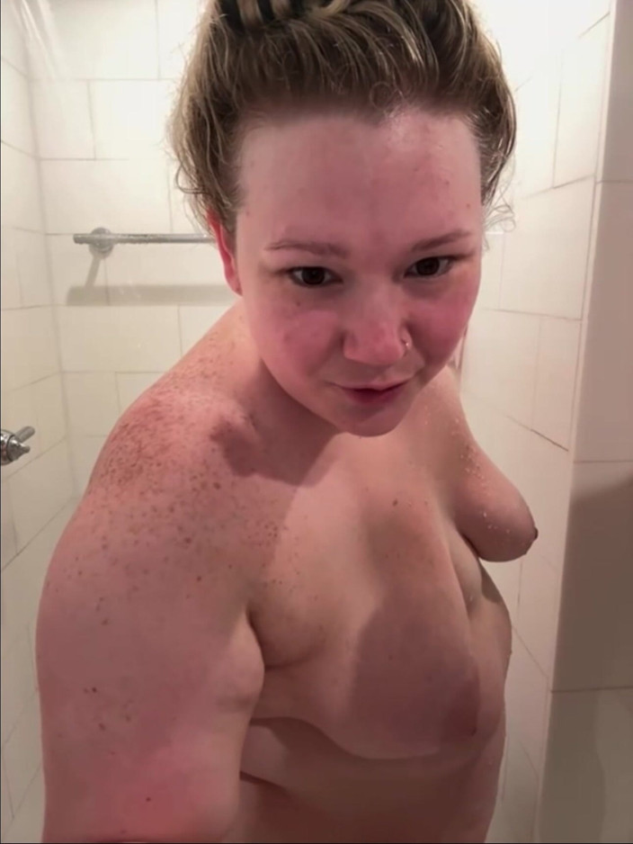 Piggy Rose: Piggy Rose Streams with Big Bear in Shower at Miami...