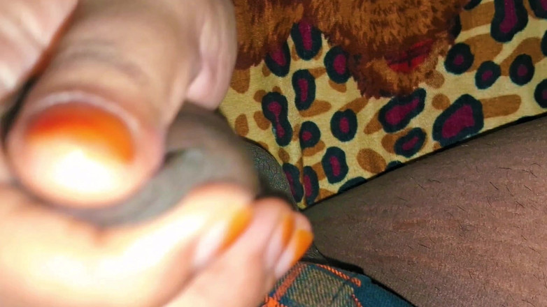 Catchybusty: Tia quer brincar com garoto