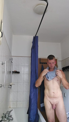 Chris_snoopy_91: Prysznic po pracy, dildo jebanie i masturbacja, aż cum