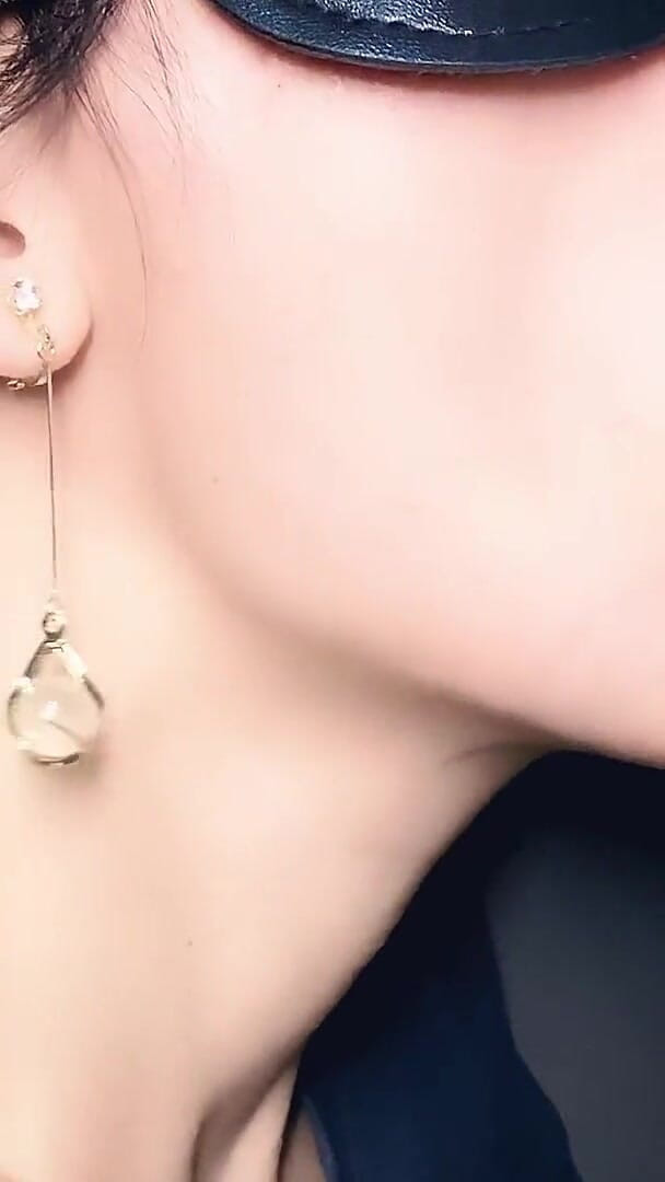 Kissy Close-up: Sweet Oral Play (Donna Drip)