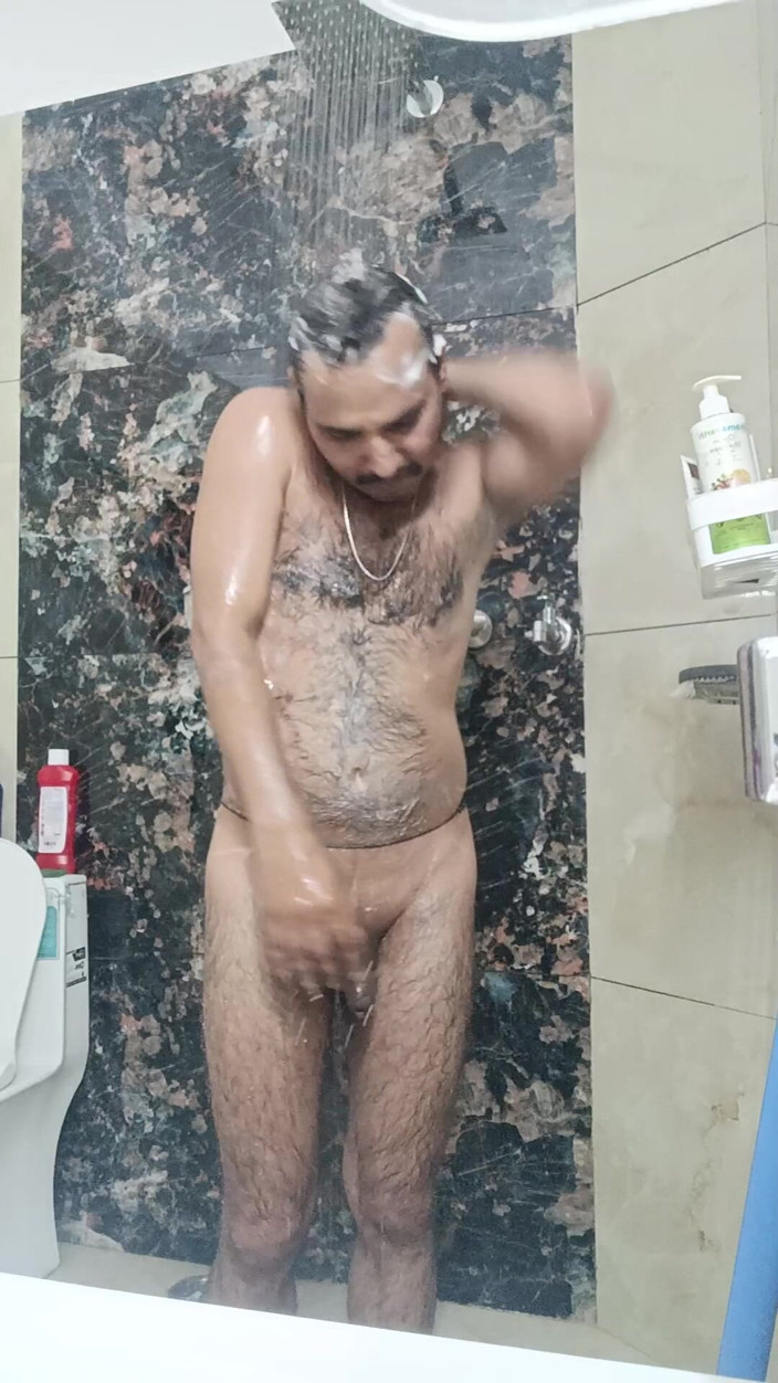 Rajasthani-old-lover:  Indian desi bărbat la duș