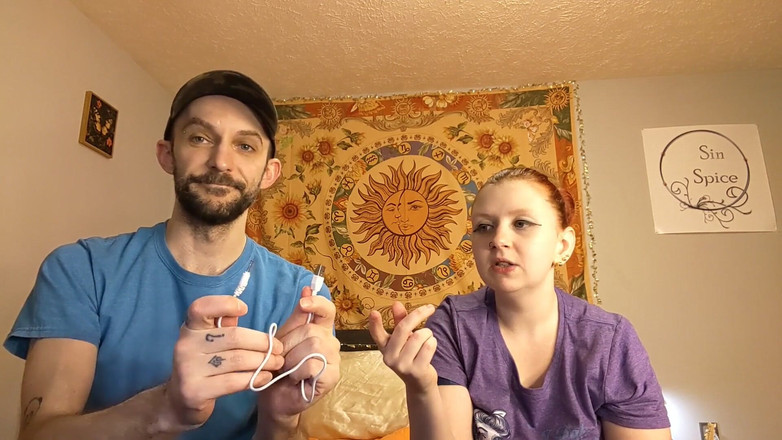 Sin Spice by Sophia Sinclair and Jasper Spice: Xiueton mini finger wand unboxing dan masturbasi