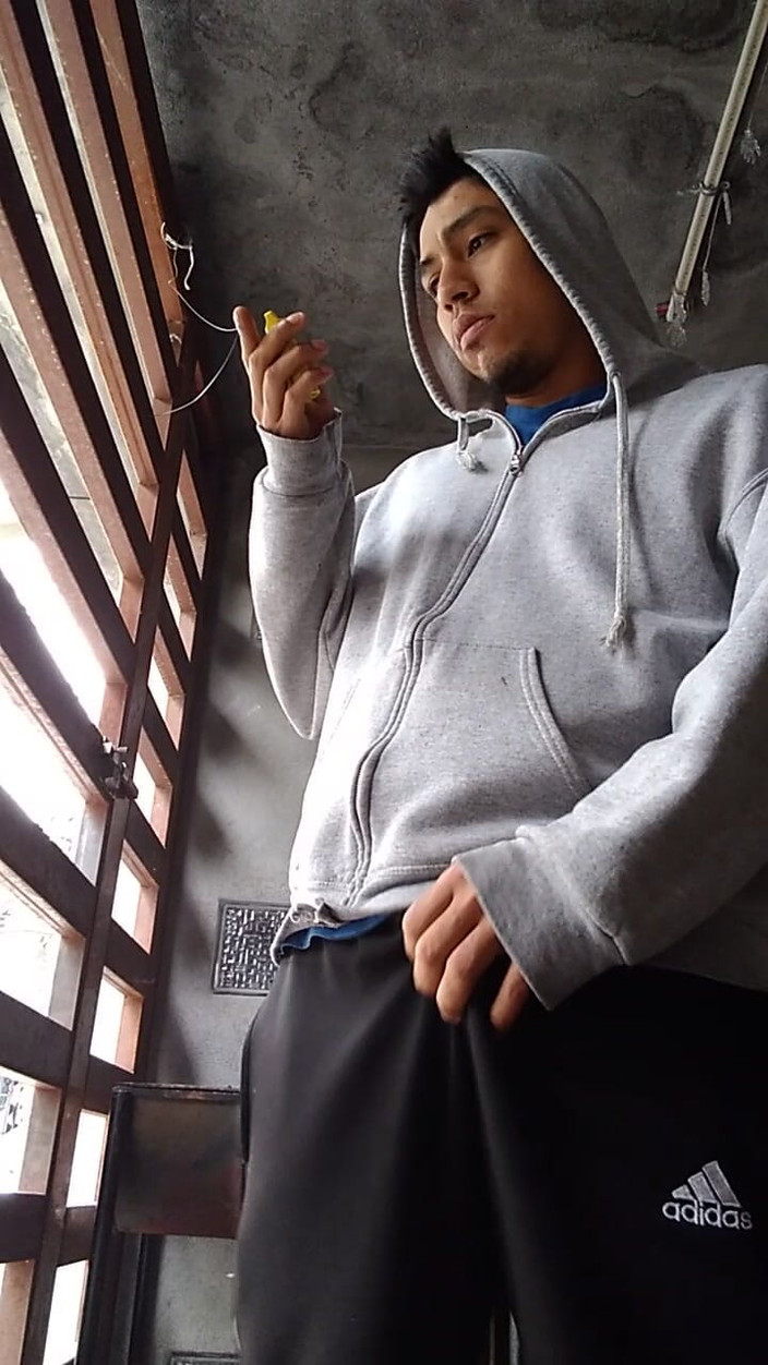 AlexAlejandro13: チンポを出した曇りの午後
