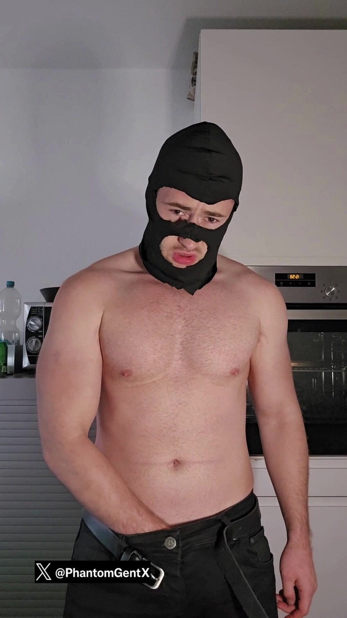PhantomGentX: Phantomgentx Gay Solo škrtí obrovského ptáka s divokými sprostými řečmi - Sledujte X:...