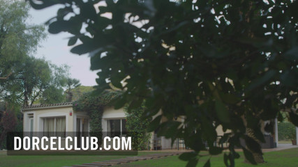 Dorcel Club: Rebecca Volpetti in a tremendous threesome with 2 men