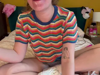 babycarriexx: Babygirl Teases You While You're Trying to Work
