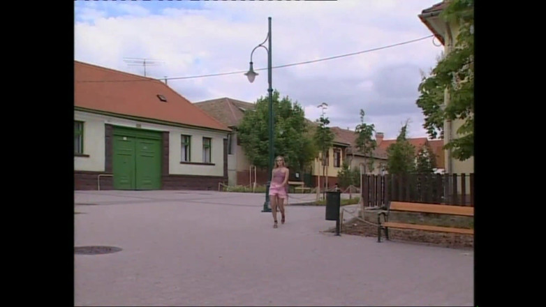 Wonderful Hot World X: Dvě úžasné milfky s malými prsy a těsnou kundičkou ošukané a...