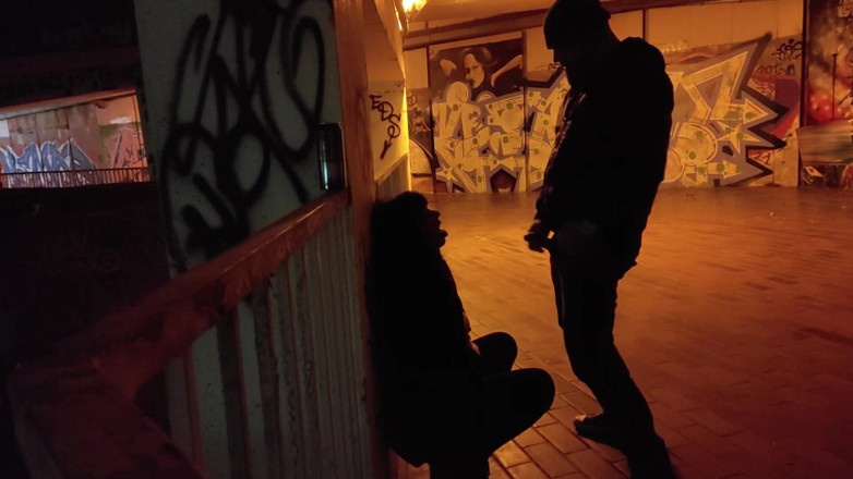 Toilet Mommy: Minha esposa queria saber como era ser uma prostituta, então...