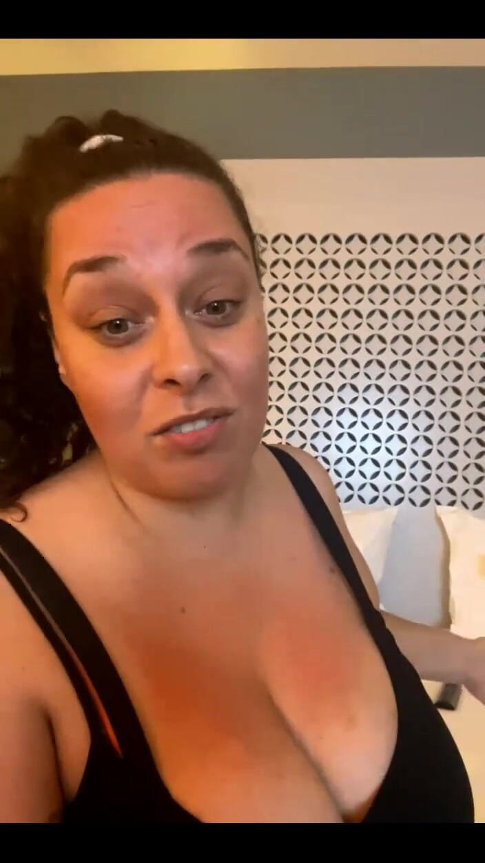 Anastasia Lux: 오늘 발정난 사람