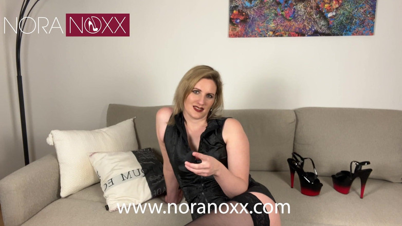 NoraNoxx: Hush Controll - Din Röv Vibrerar I Mötet