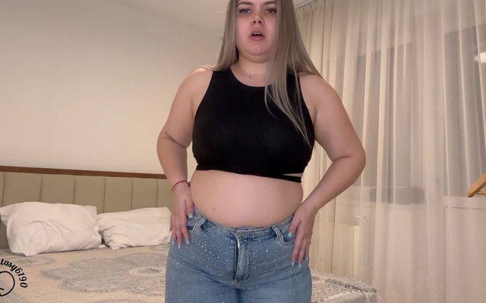 Your fantasy studio: Front View Tight Jeans Farts