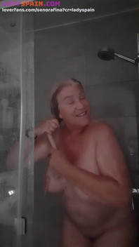 Take a Shower with the Horny Lady Fina, and Masturbate