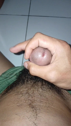 Amazingbeautycum: マスターベーション後のミニマーケットの従業員と