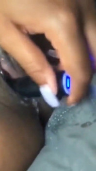 Islak Amcığıma Boşalıyorum