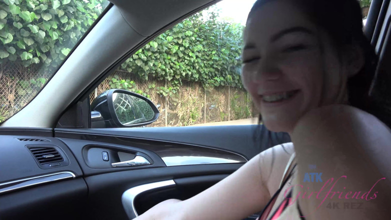 ATK Fans (Girlfriends): Vacances virtuelles à Hawaï avec Karly Baker 1/9