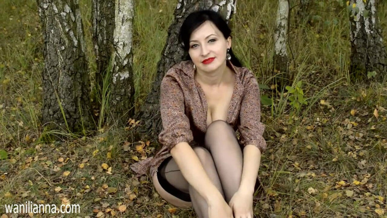 Wanilianna: Masturbation en public dans un parc urbain