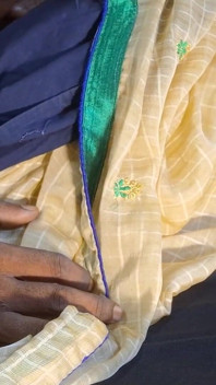 Indische desi-ehefrau verführt stiefvater, um seinen schwanz zu lutschen