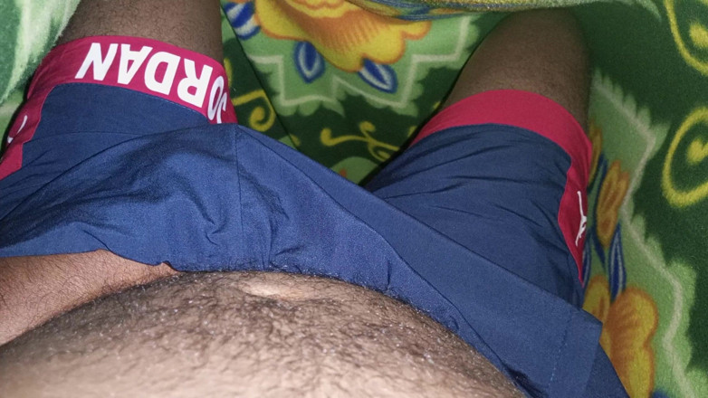 Fucking my wife: Garoto gay se masturba